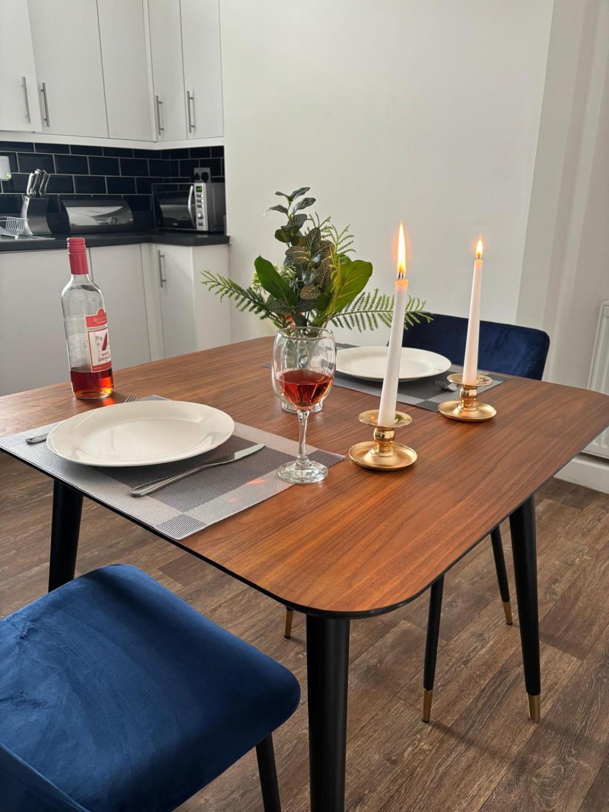3-Bed Home From Home, Sleeps 6, Great For Contractors, Close To Gulliver'S Valley Theme Park, Free Parking, Hot Tub, Couple Retreat シェフィールド エクステリア 写真