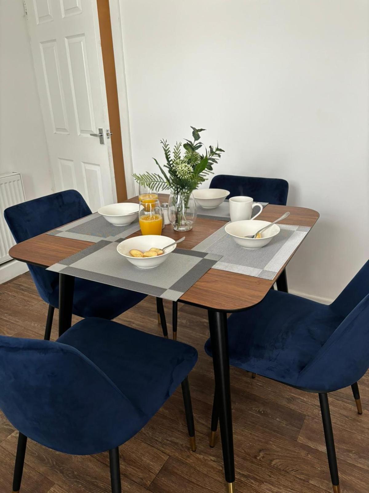 3-Bed Home From Home, Sleeps 6, Great For Contractors, Close To Gulliver'S Valley Theme Park, Free Parking, Hot Tub, Couple Retreat シェフィールド エクステリア 写真
